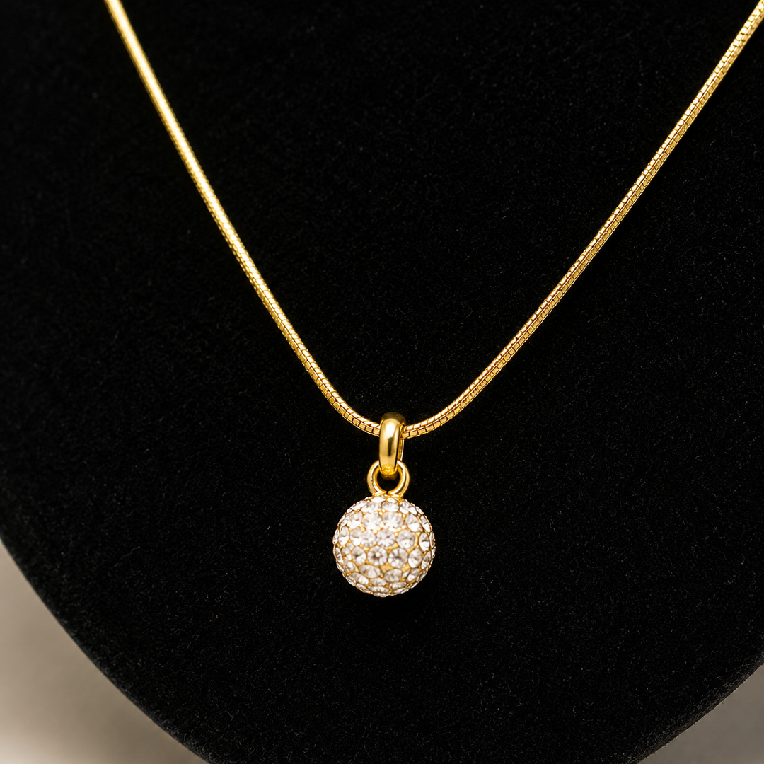 Gold plated Round Pendent Set