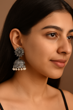 Load image into Gallery viewer, Rivyah Oxidized Pearl Jhumka Earrings
